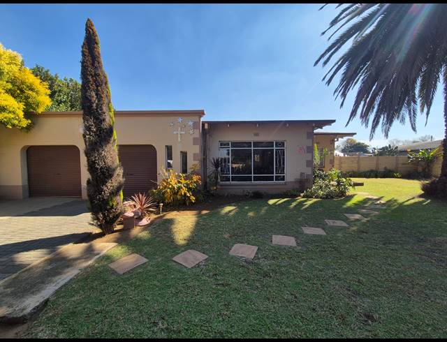 3 BEDROOM HOUSE FOR SALE IN SONLAND PARK